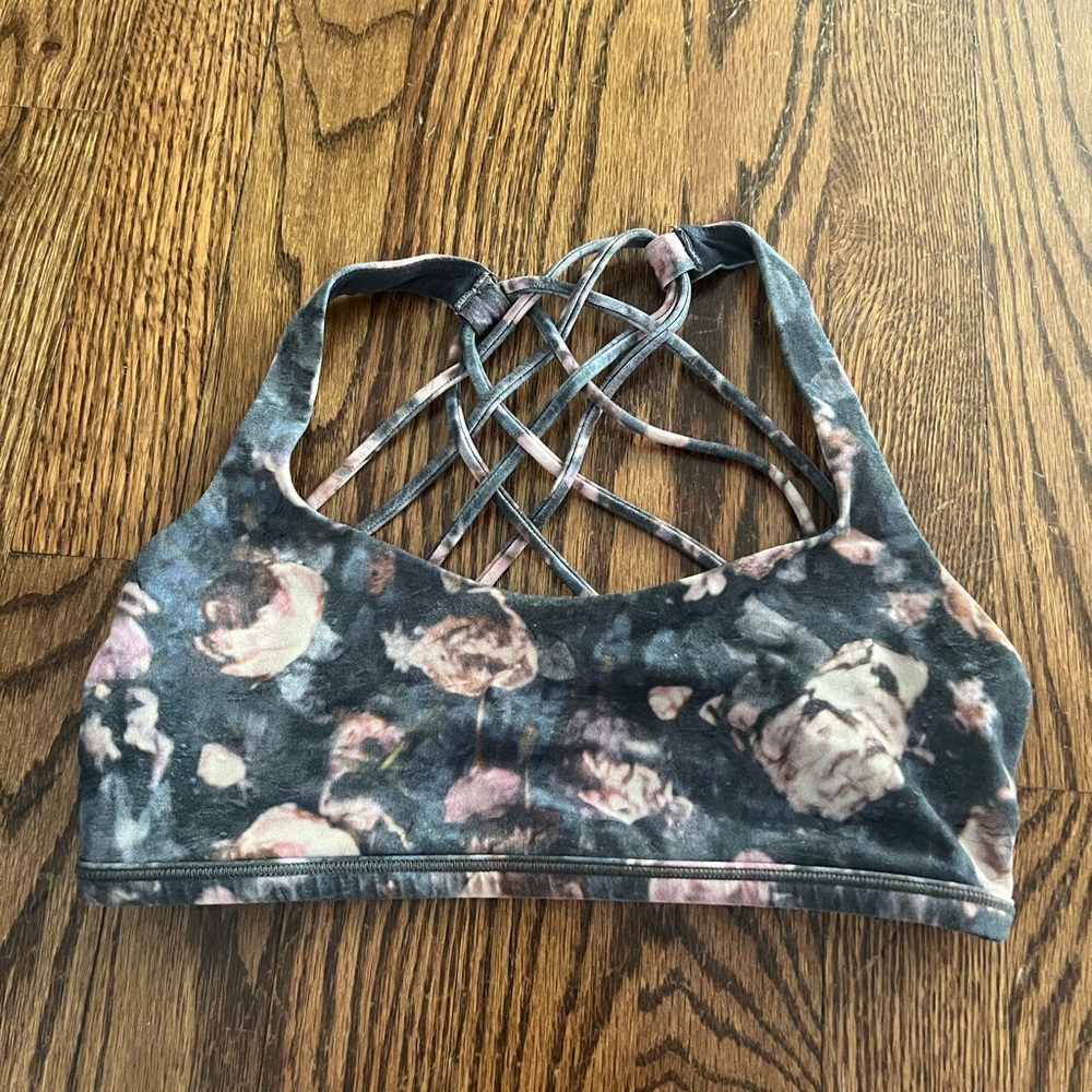 free to be wild bra lululemon size 4